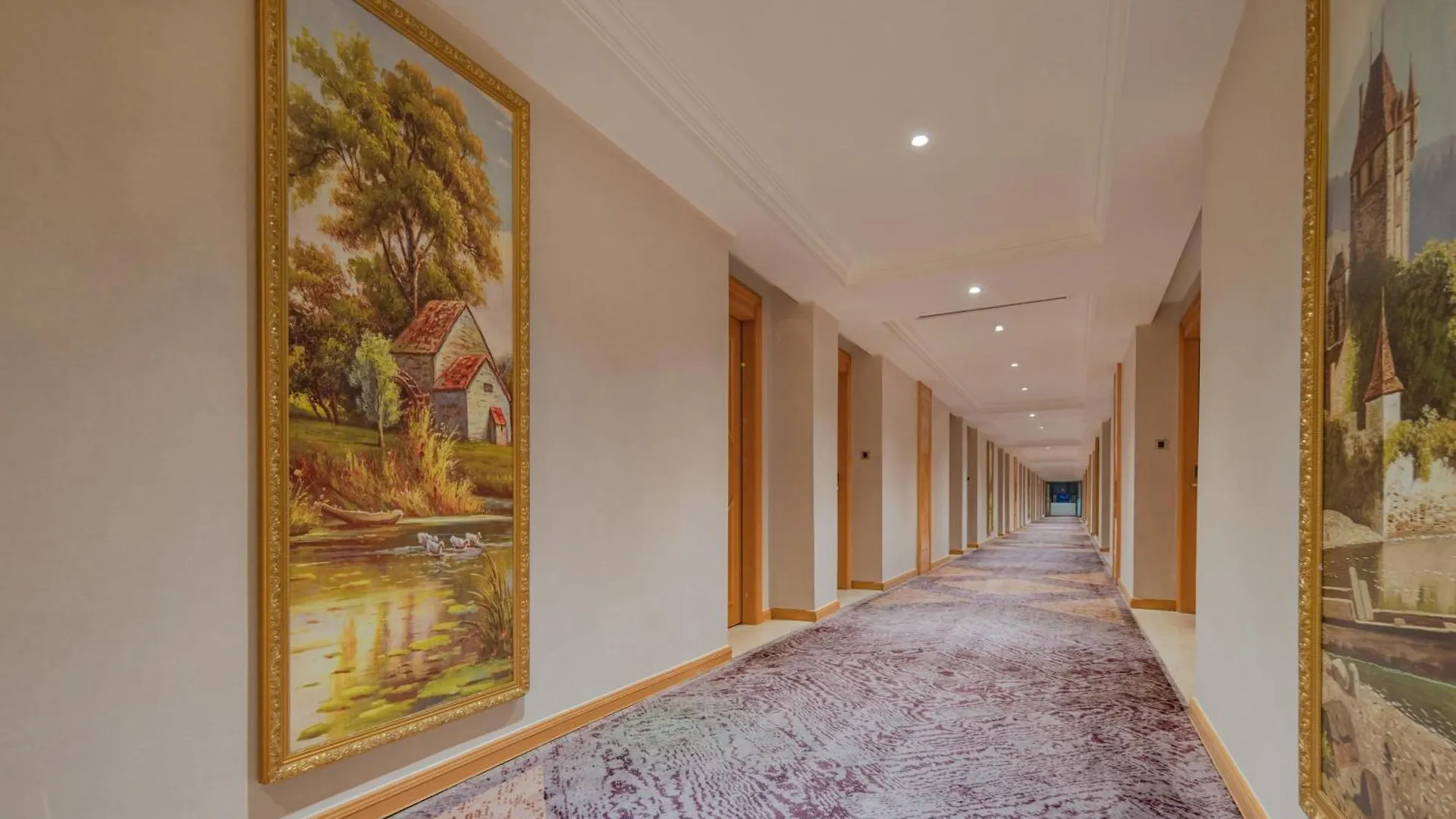 Vienna Hotel Shenzhen Fuyong Subway Station