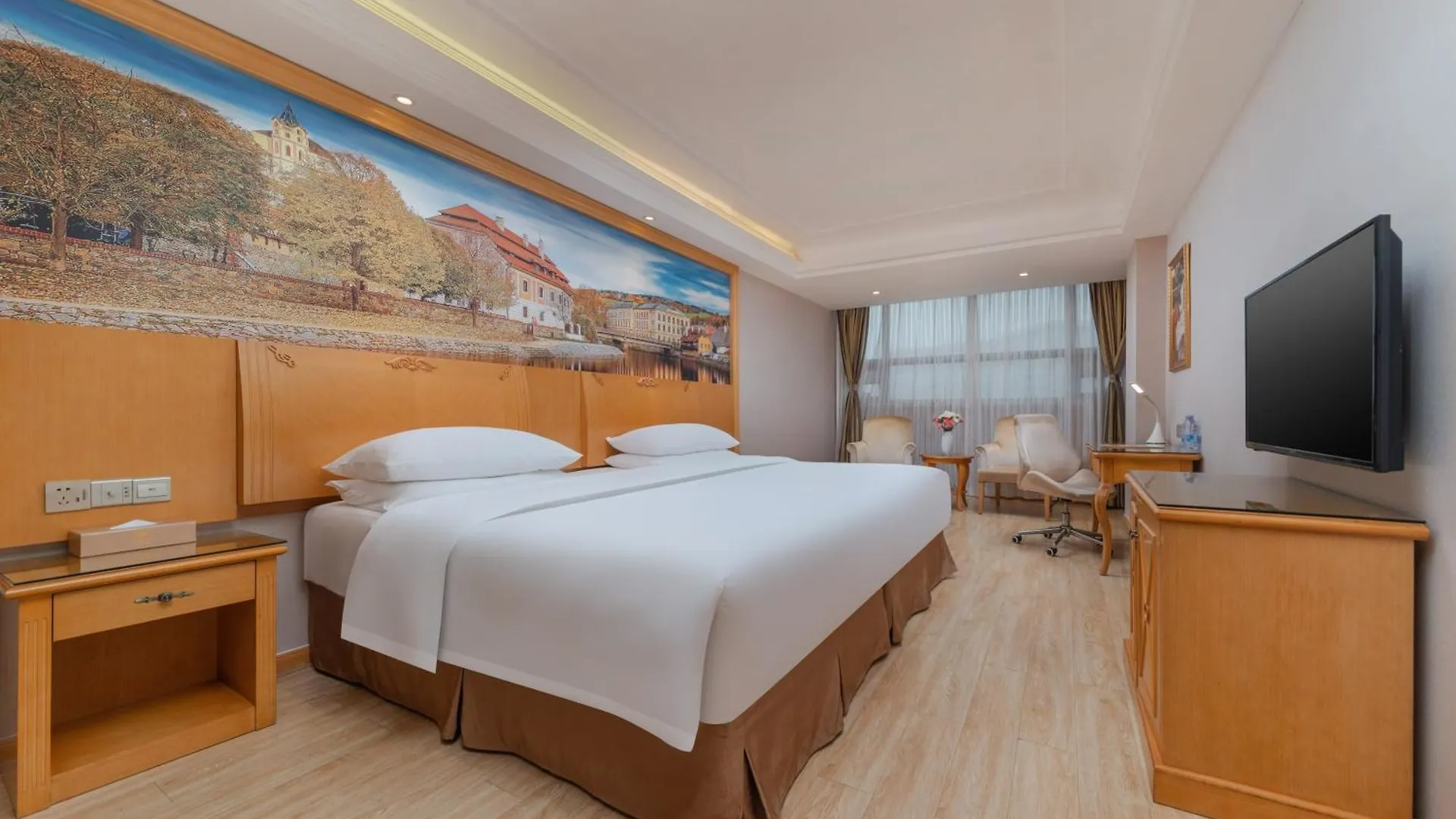 Vienna Hotel Shenzhen Fuyong Subway Station