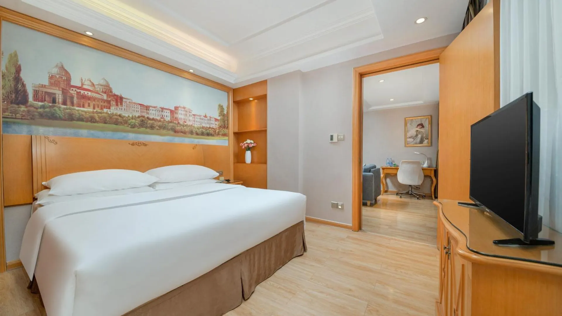 ***  Vienna Hotel Shenzhen Fuyong Subway Station China