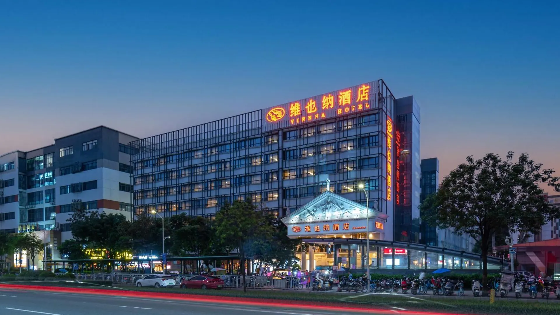Vienna Hotel Shenzhen Fuyong Subway Station